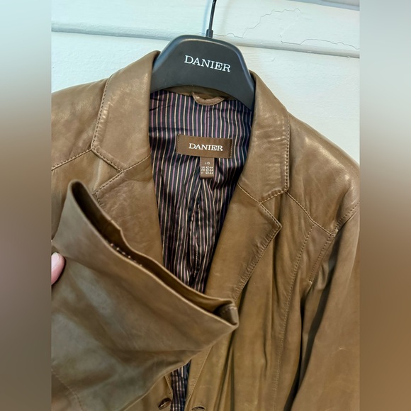 Danier Tan Blazer - Picture 2 of 4
